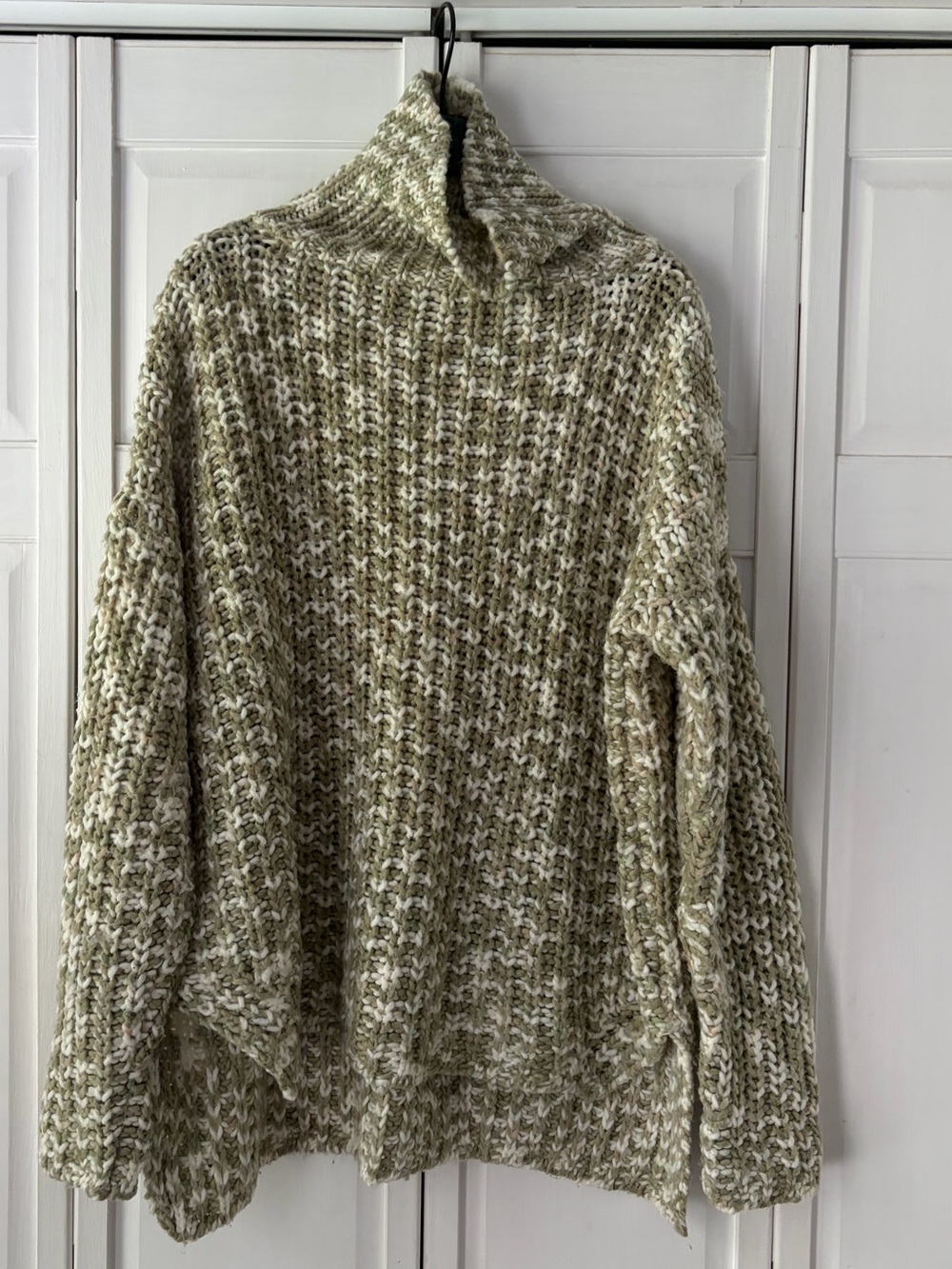 Faithfull the Brand Rebel Chunky Turtleneck Sweater size M